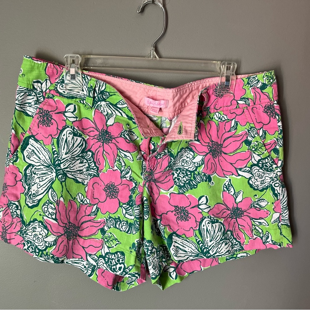 Women’s size 14, Lilly Pulitzer shorts.